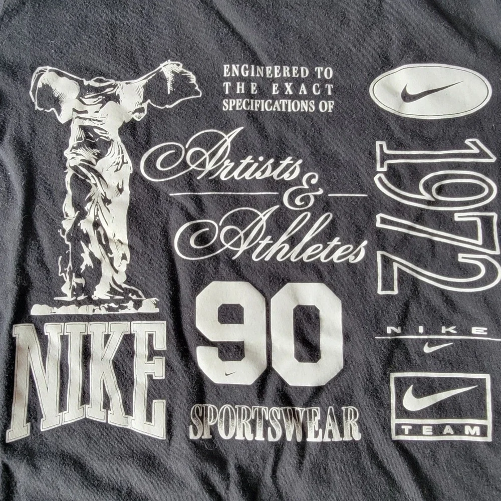 Nike Graphic Tee Kids Large Black Excellent 